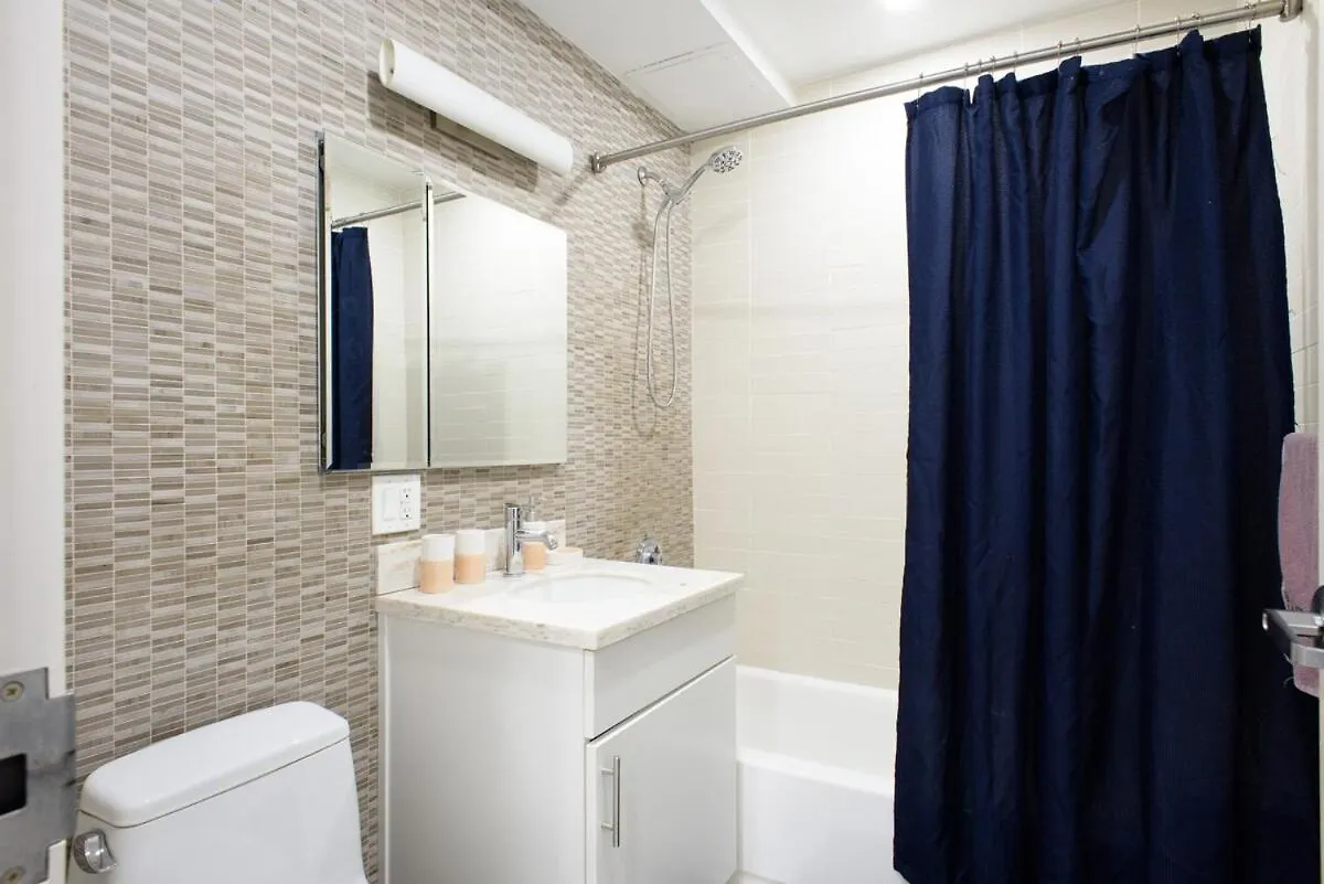 Apartment 809-4B Studio Balcony W&D Prime Location New York