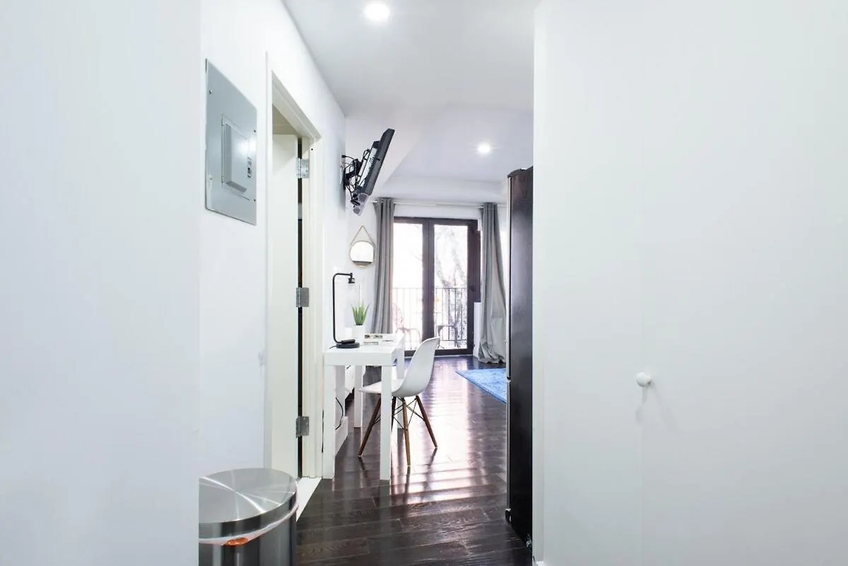809-4B Studio Balcony W&D Prime Location New York United States