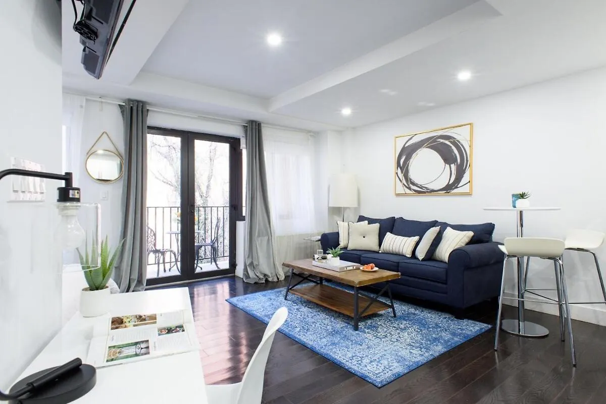 809-4B Studio Balcony W&D Prime Location New York United States