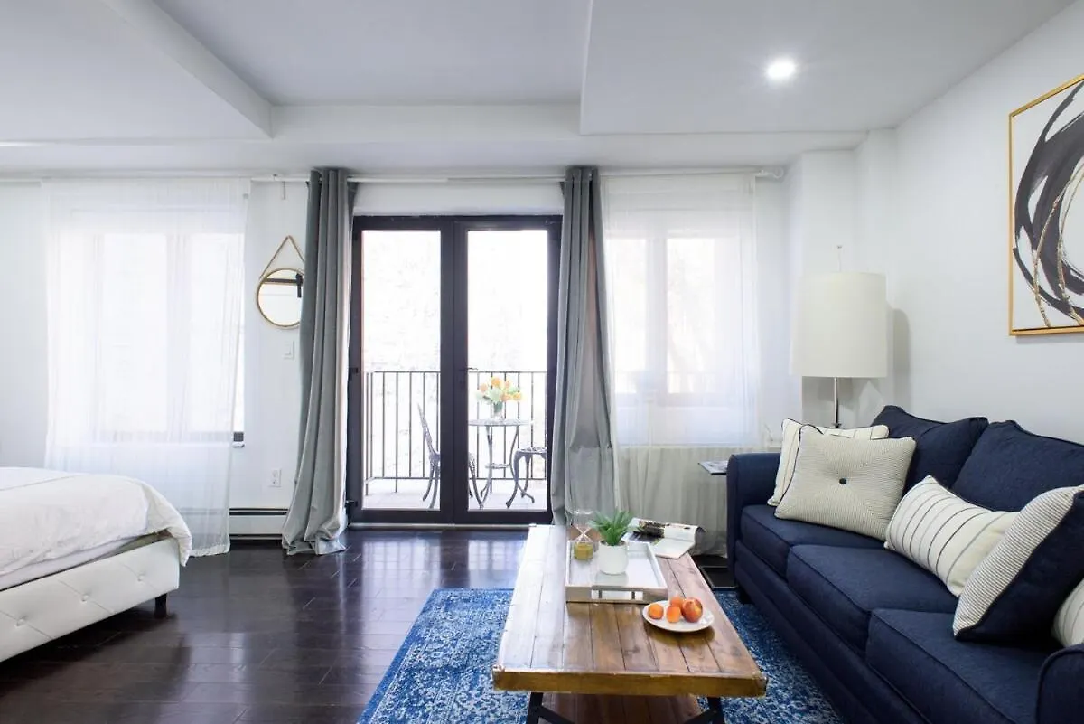 809-4B Studio Balcony W&D Prime Location New York